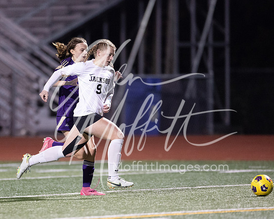 vnn_20231031_Jack_at_LS_Var_Grls_Socc_1330-Edit