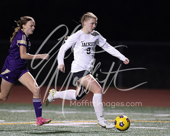 vnn_20231031_Jack_at_LS_Var_Grls_Socc_1344-Edit