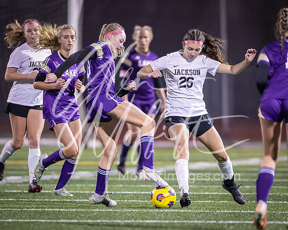 vnn_20231031_Jack_at_LS_Var_Grls_Socc_1770-Edit