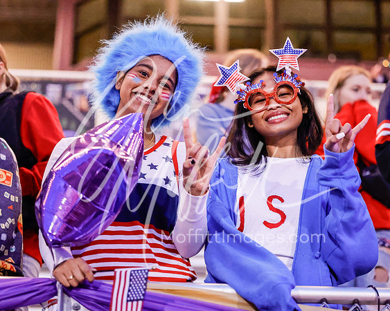 vnn_20231110_woodnvle_at_LS_Var_Football_playoff_2705