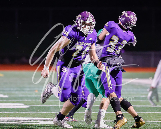 vnn_20231110_woodnvle_at_LS_Var_Football_playoff_2931