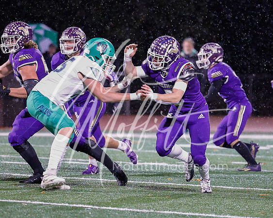 vnn_20231110_woodnvle_at_LS_Var_Football_playoff_3051