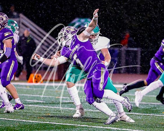 vnn_20231110_woodnvle_at_LS_Var_Football_playoff_3057