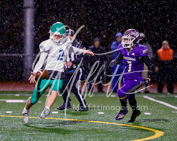 vnn_20231110_woodnvle_at_LS_Var_Football_playoff_3086