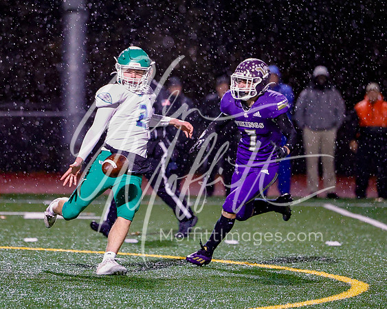 vnn_20231110_woodnvle_at_LS_Var_Football_playoff_3087