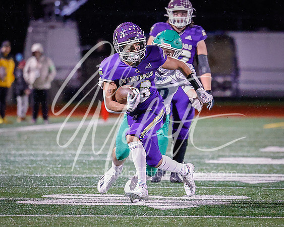 vnn_20231110_woodnvle_at_LS_Var_Football_playoff_3226-Edit