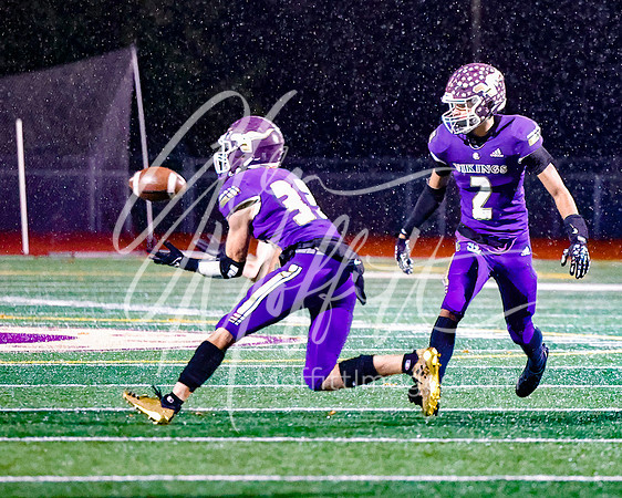 vnn_20231110_woodnvle_at_LS_Var_Football_playoff_3137-Edit