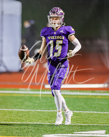 vnn_20231110_woodnvle_at_LS_Var_Football_playoff_3601