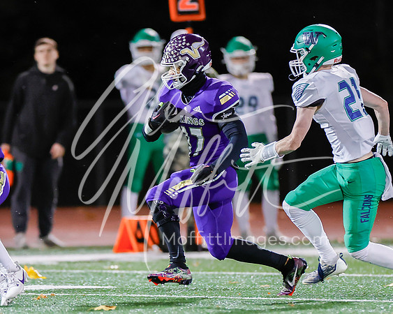 vnn_20231110_woodnvle_at_LS_Var_Football_playoff_3960
