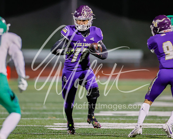 vnn_20231110_woodnvle_at_LS_Var_Football_playoff_3986