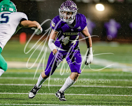 vnn_20231110_woodnvle_at_LS_Var_Football_playoff_4136