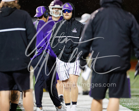 vnn_20231110_woodnvle_at_LS_Var_Football_playoff_4293