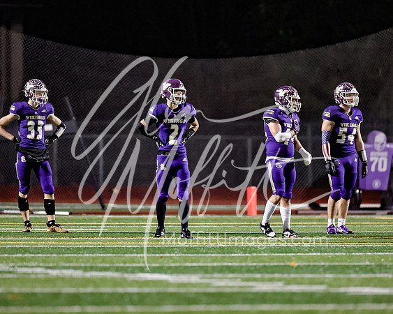 vnn_20231110_woodnvle_at_LS_Var_Football_playoff_4405