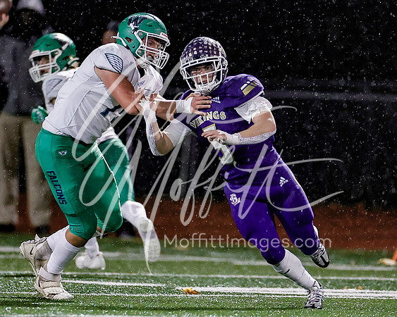 vnn_20231110_woodnvle_at_LS_Var_Football_playoff_4463