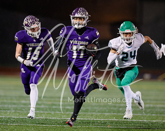 vnn_20231110_woodnvle_at_LS_Var_Football_playoff_4567