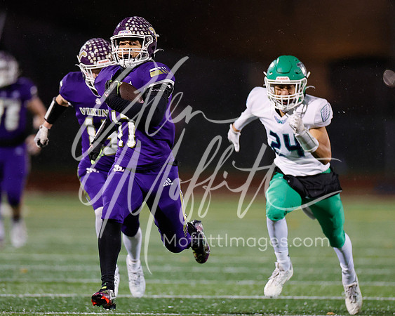 vnn_20231110_woodnvle_at_LS_Var_Football_playoff_4570