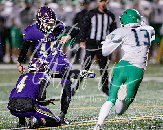 vnn_20231110_woodnvle_at_LS_Var_Football_playoff_4690