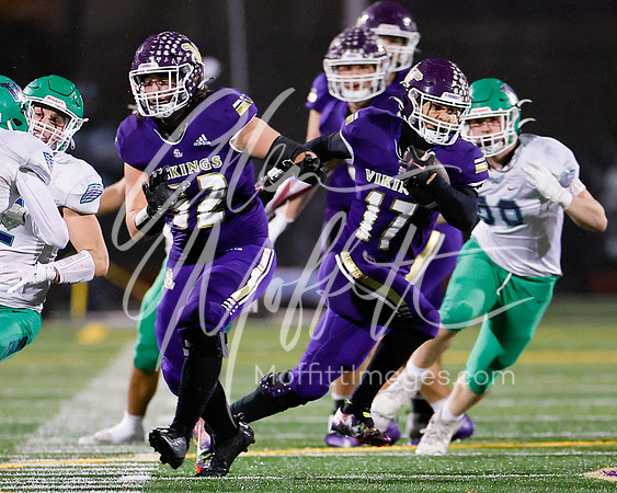 vnn_20231110_woodnvle_at_LS_Var_Football_playoff_4750