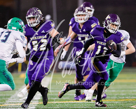 vnn_20231110_woodnvle_at_LS_Var_Football_playoff_4751