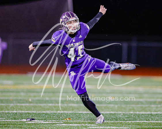 vnn_20231110_woodnvle_at_LS_Var_Football_playoff_5063