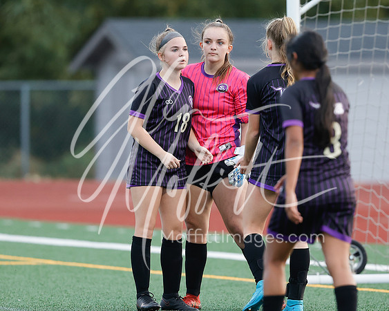 09.24.22 lincoln at Lk Stevens var Grl Socc gdm-8155