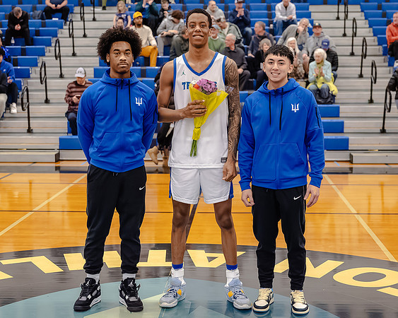 2025-02-22 Bellevue CC vs ECC BB_0253-20250222-DxO_DeepPRIME XD2s