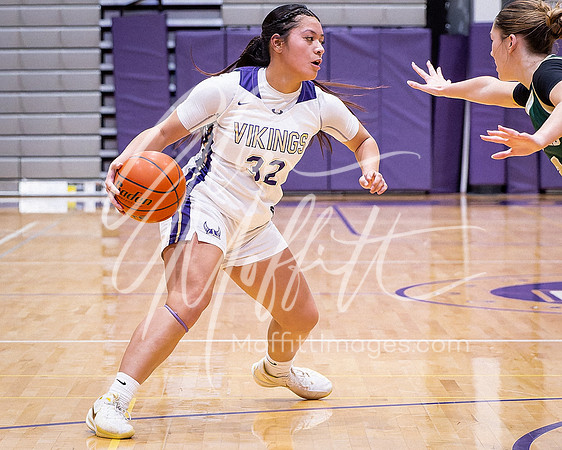 202-02-18 Redmond at Lake Stevens Girls BB Playoff_5637-20250218-DxO_DeepPRIME XD2s
