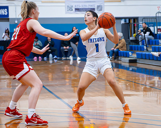 DxO_DeepPRIMEXD_ECC_20240120_Edmonds_College_v_Skagit_BB_0277-CR3