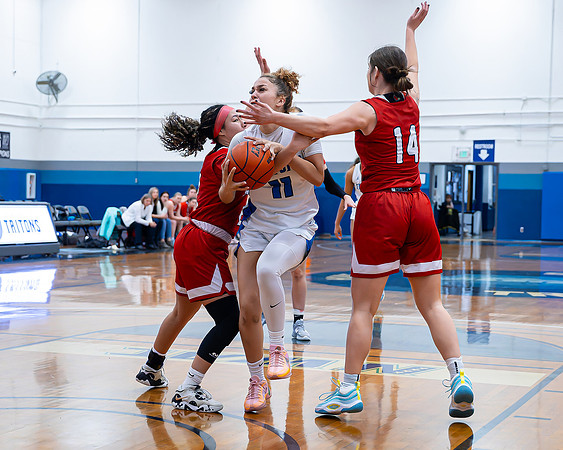 DxO_DeepPRIMEXD_ECC_20240120_Edmonds_College_v_Skagit_BB_0282-CR3