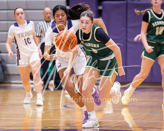 202-02-18 Redmond at Lake Stevens Girls BB Playoff_3294-20250218-DxO_DeepPRIME XD2s