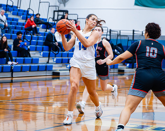Everett CC at Edmonds C womens BB 02-07-2024-17