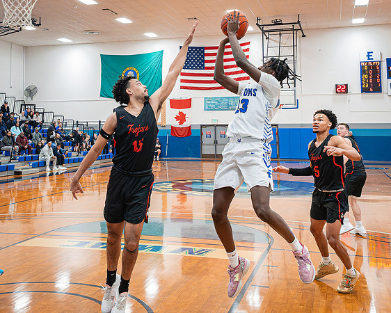 DxO_DeepPRIMEXD_ECC_20240207_Edmonds_College_v_Everett_CC_BB_6038-CR3