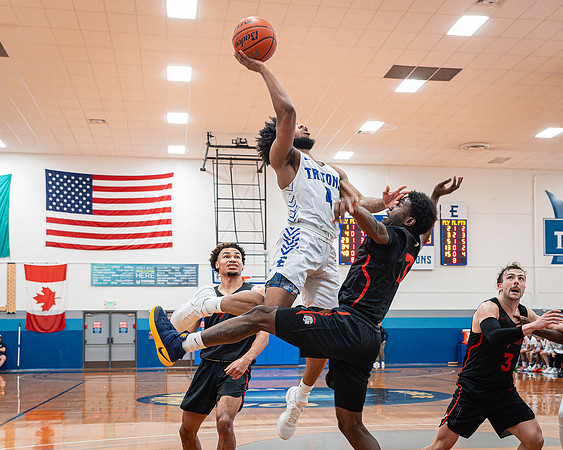 DxO_DeepPRIMEXD_ECC_20240207_Edmonds_College_v_Everett_CC_BB_6074-CR3
