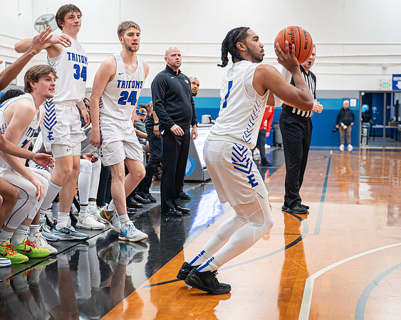 DxO_DeepPRIMEXD_ECC_20240207_Edmonds_College_v_Everett_CC_BB_6133-CR3