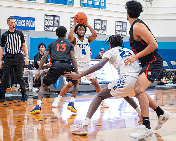 DxO_DeepPRIMEXD_ECC_20240207_Edmonds_College_v_Everett_CC_BB_6356-CR3