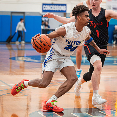 DxO_DeepPRIMEXD_ECC_20240207_Edmonds_College_v_Everett_CC_BB_7943-CR3