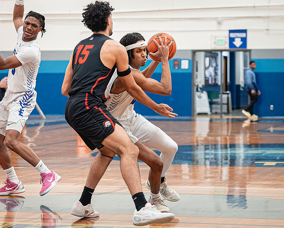 DxO_DeepPRIMEXD_ECC_20240207_Edmonds_College_v_Everett_CC_BB_8061-CR3