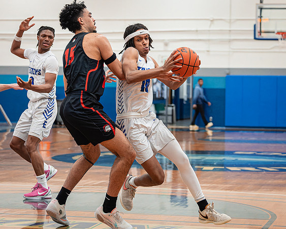 DxO_DeepPRIMEXD_ECC_20240207_Edmonds_College_v_Everett_CC_BB_8065-CR3