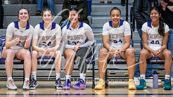 DP3_VNN_20240210_Lake_Stevens_v_Glacier_Peak_Girls_BB_0021-CR3