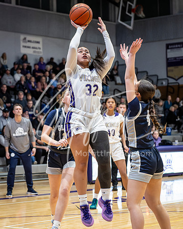 DP3_VNN_20240210_Lake_Stevens_v_Glacier_Peak_Girls_BB_0644-CR3