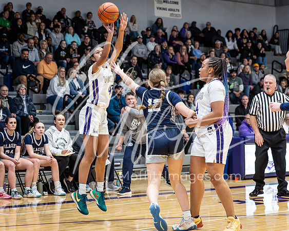 DP3_VNN_20240210_Lake_Stevens_v_Glacier_Peak_Girls_BB_0682-CR3