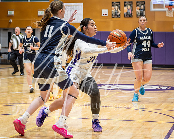 DP3_VNN_20240210_Lake_Stevens_v_Glacier_Peak_Girls_BB_0749-CR3