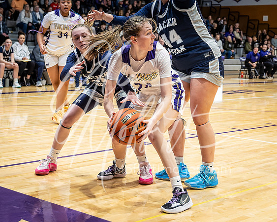 DP3_VNN_20240210_Lake_Stevens_v_Glacier_Peak_Girls_BB_0948-CR3
