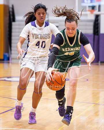 202-02-18 Redmond at Lake Stevens Girls BB Playoff_1641-20250218-DxO_DeepPRIME XD2s