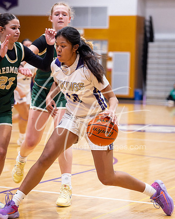 202-02-18 Redmond at Lake Stevens Girls BB Playoff_4320-20250218-DxO_DeepPRIME XD2s