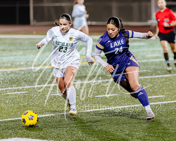 11-13-24 Richland at Lake Stevens Girls Soccer Playoff_1608-114