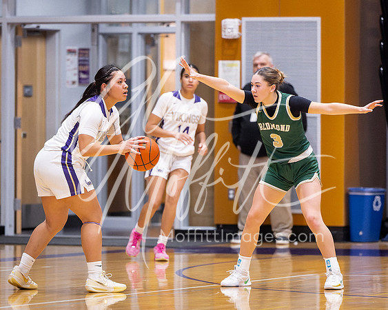 202-02-18 Redmond at Lake Stevens Girls BB Playoff_1680-20250218-DxO_DeepPRIME XD2s