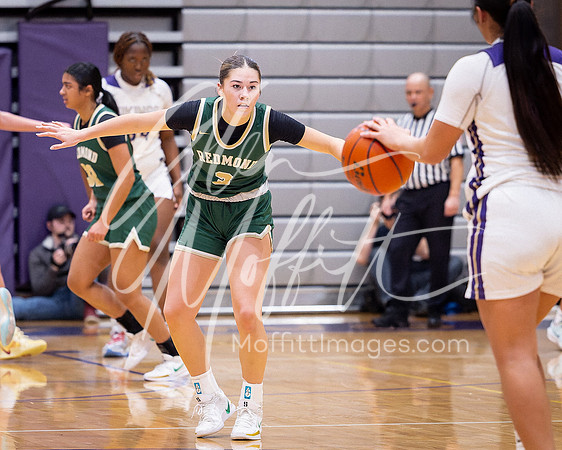 202-02-18 Redmond at Lake Stevens Girls BB Playoff_2522-20250218-DxO_DeepPRIME XD2s