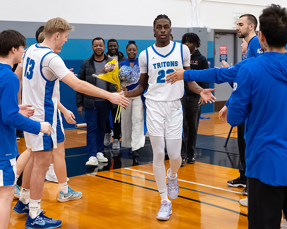 2025-02-22 Bellevue CC vs ECC BB_0396-20250222-DxO_DeepPRIME XD2s