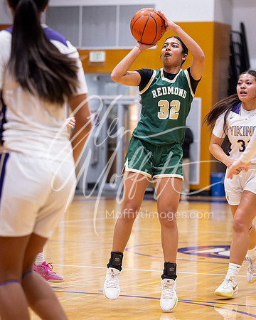 202-02-18 Redmond at Lake Stevens Girls BB Playoff_1668-20250218-DxO_DeepPRIME XD2s
